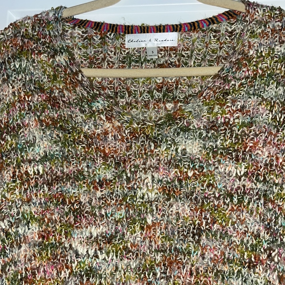 Chelsea and Theodore multicolor sweater - Picture 3 of 3